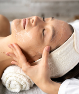 Hidratación facial con Terapia LED